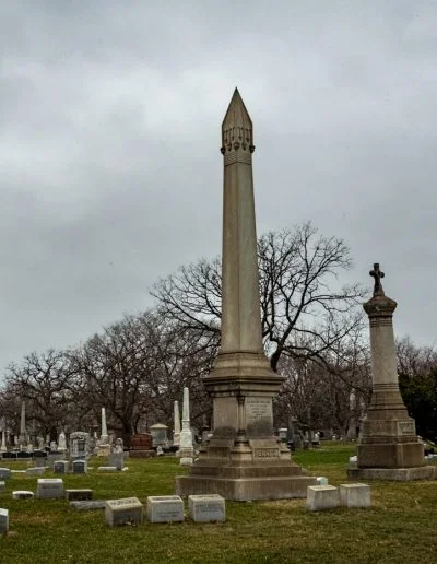 MarGracelandSue BaronMonuments in a Row